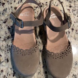 Dansko Marta Scalloped Clog. Suede Taupe